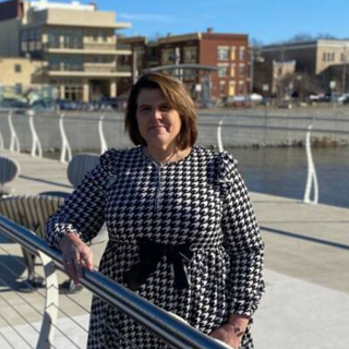Picture of Tracy Schroeder